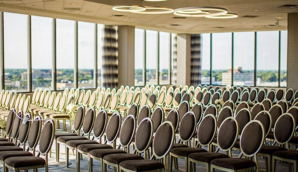 DoubleTree by Hilton Hotel Chicago - North Shore centro de conferencias Skokie Exterior foto