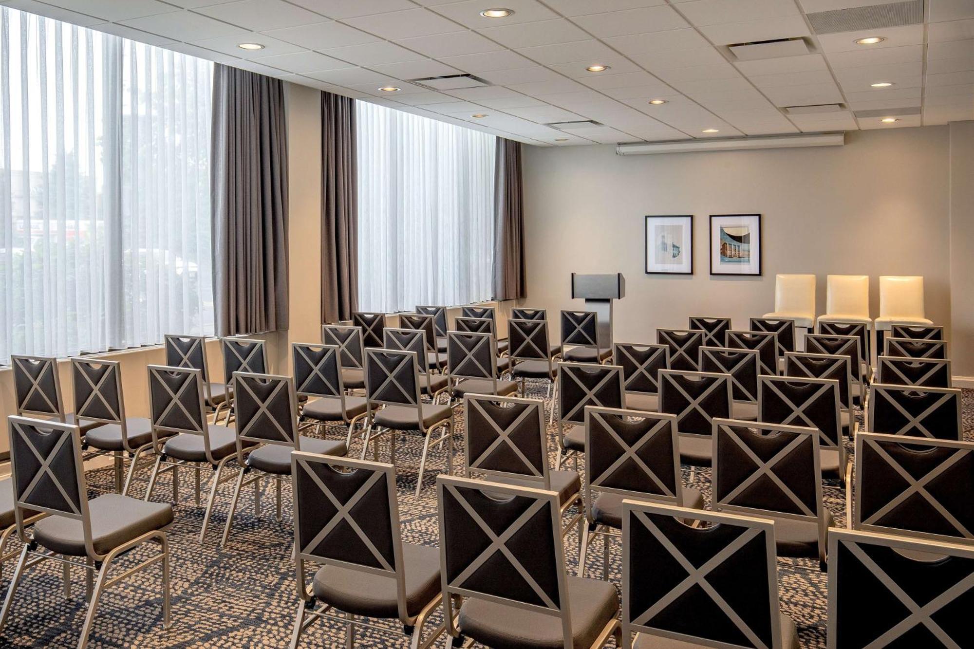 DoubleTree by Hilton Hotel Chicago - North Shore centro de conferencias Skokie Exterior foto